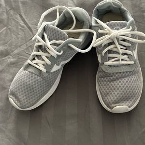 Men’s grey shoes size 7.5